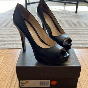 Peep toe zipper detail platform stiletto